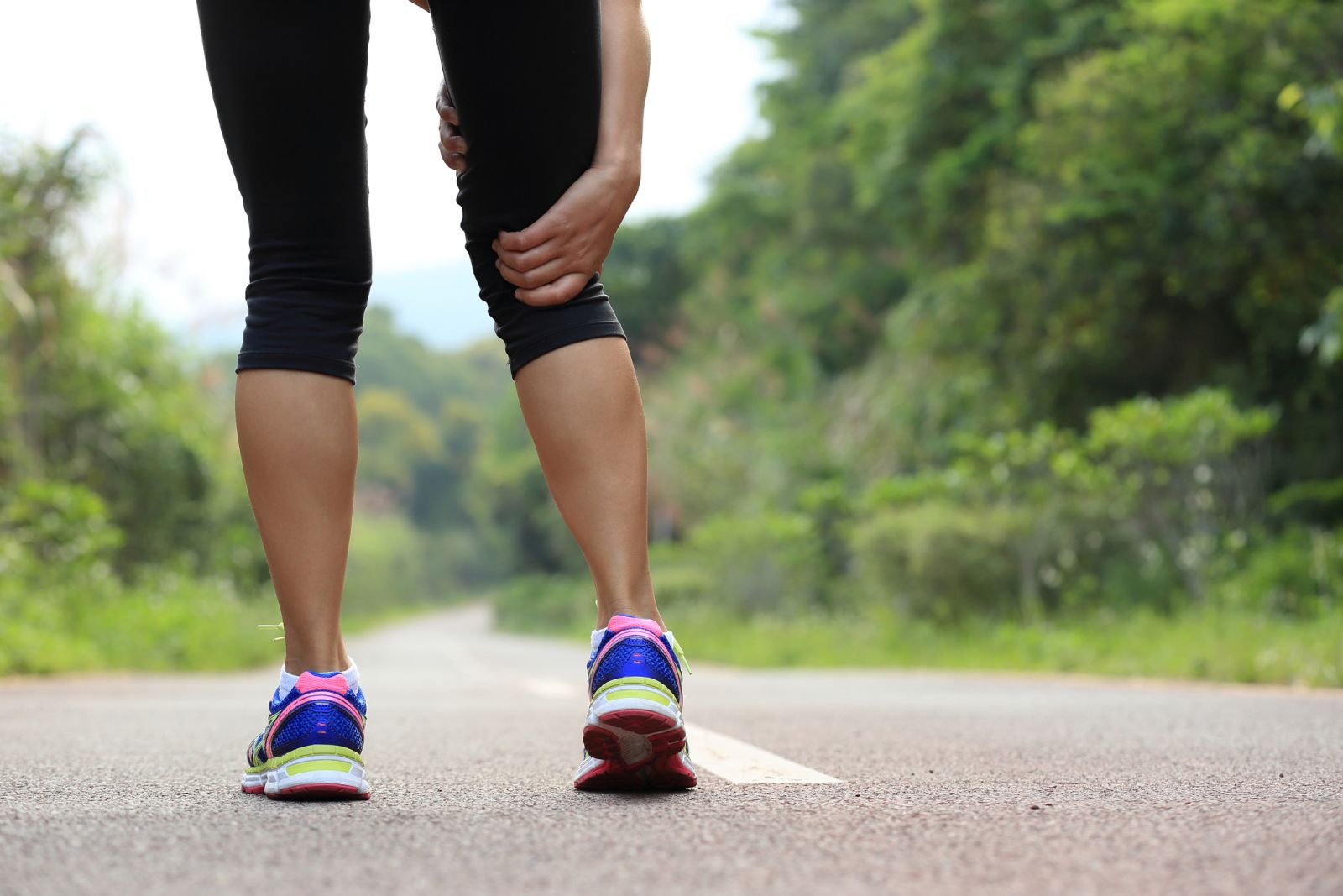 knee pain when walking