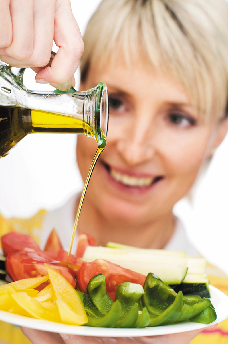 Olive oil consumption linked with slightly lower diabetes risk for